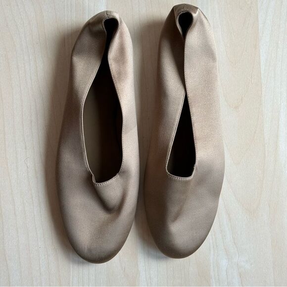 Vince Italian Satin Ballet Flats - Picture 1 of 8